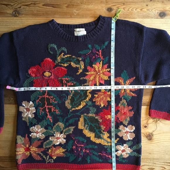 Vintage Van Heusen Navy Floral Sweater - Picture 12 of 17